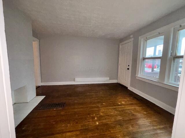 Building Photo - 762 N Dawson Ave