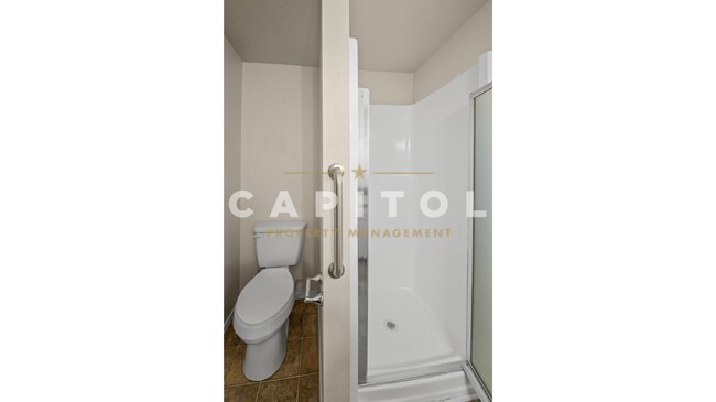 Building Photo - 6417 Congressional Dr SE