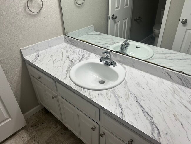 Building Photo - 3332 S 141st E Ave