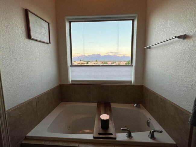 Building Photo - 1932 Sonoma Ranch Blvd