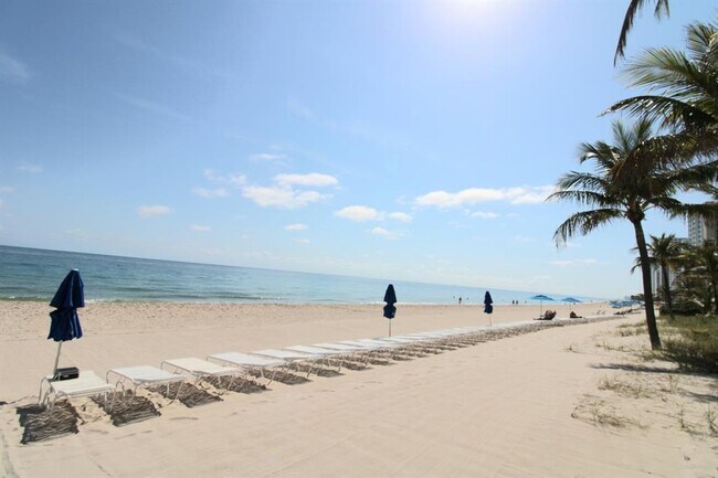 Building Photo - 3900 Galt Ocean Dr