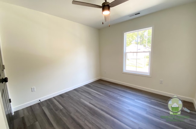 Building Photo - 228 Maco Terrace