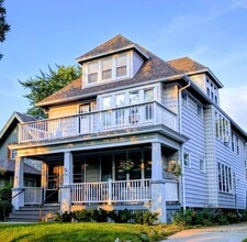 Building Photo - 3928 N Farwell Ave