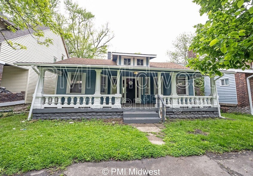 Building Photo - 130 N Gladstone Ave
