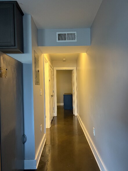 Building Photo - 2507 Clifton Ave