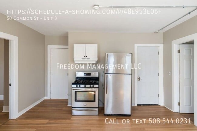 Building Photo - 50 1/2 Common St