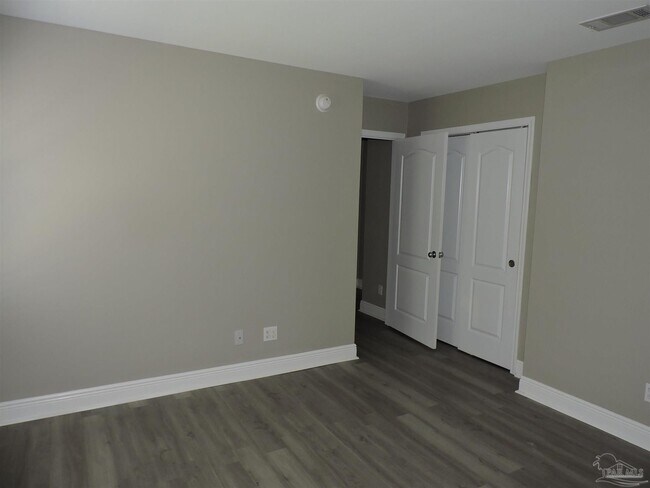 Building Photo - 6060 Dunridge Drive