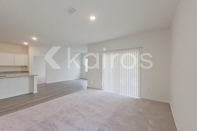 Building Photo - 635 Castillo Dr