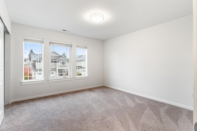 Building Photo - 27319 14th Ct S