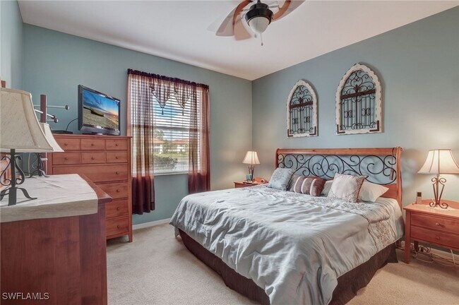 Building Photo - 280 Robin Hood Cir