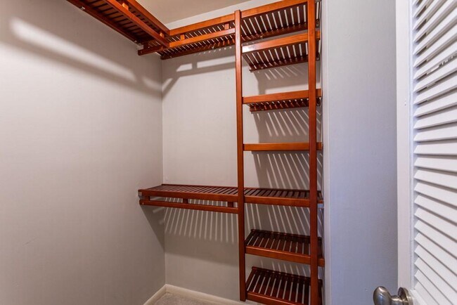 Building Photo - 1214 Cleburne Ave NE