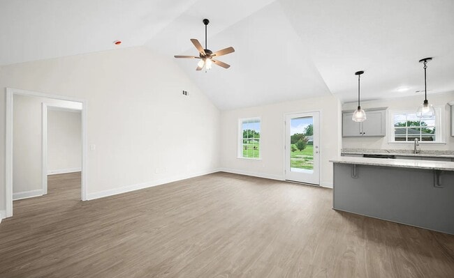 Building Photo - 102 Enclave Ct