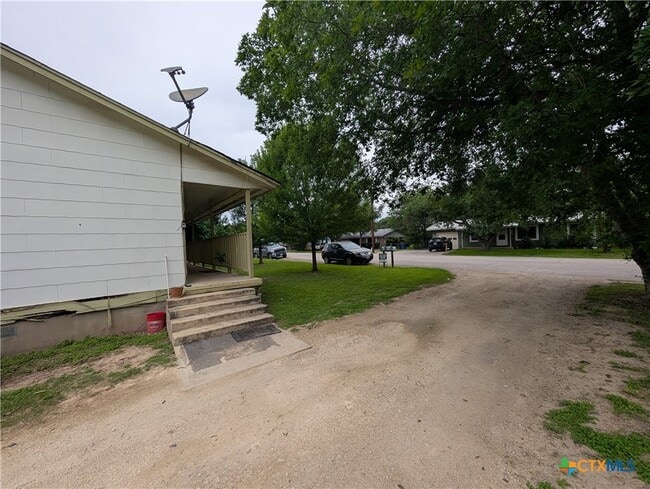 Building Photo - 165 Richter Ln