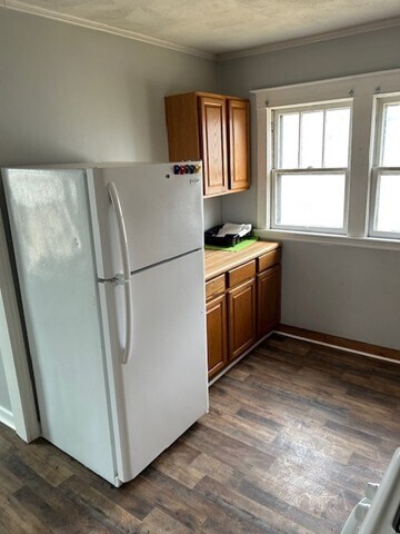 Building Photo - 231 Conklin Ave