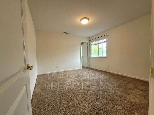 Building Photo - 4051 Sierra Ct