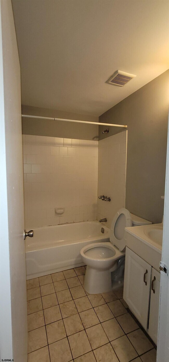 Building Photo - 3801 Atlantic Ave