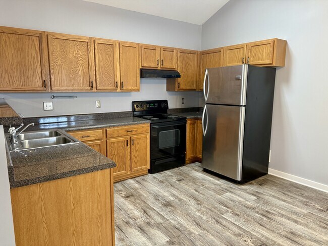 Building Photo - 5264 Blue Star Dr