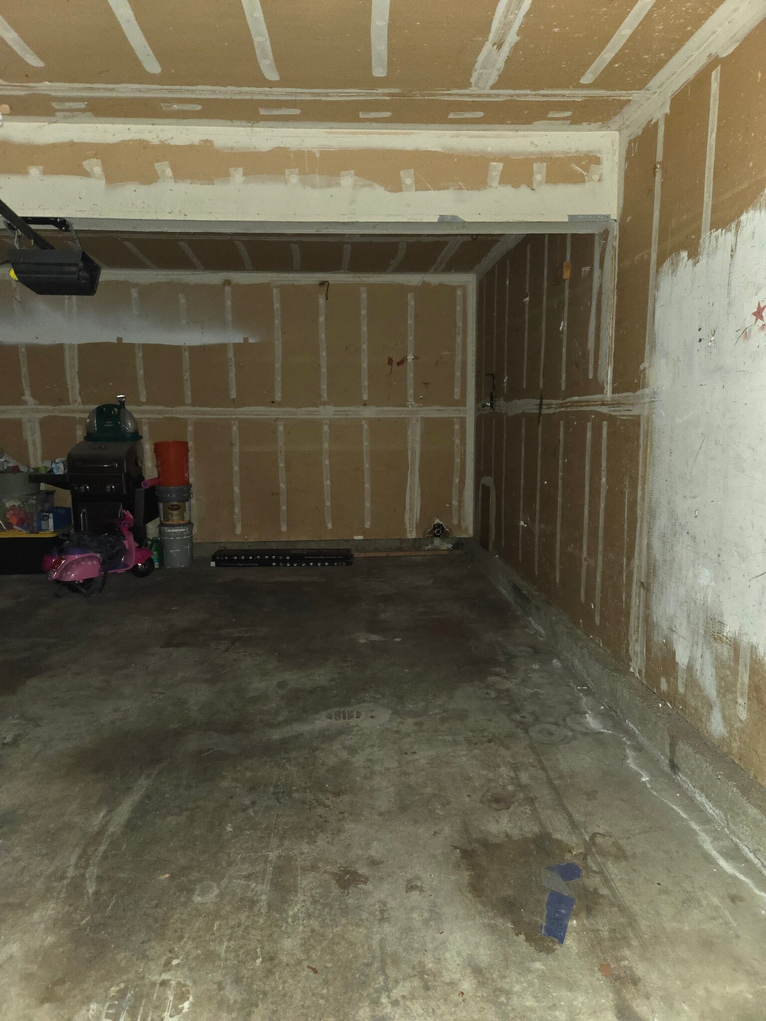 Building Photo - 4165 Tiberon Dr