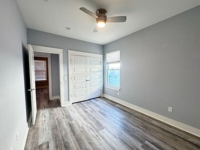 Building Photo - Palm Heaven!!Application and more info @ https://www.sandseekerrealty.com/long-term-rentals/. Cli...