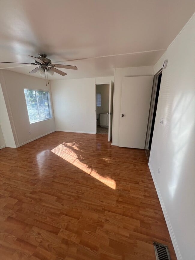 Building Photo - Spacious 4-Bed, 2-Bath Home in Whittier