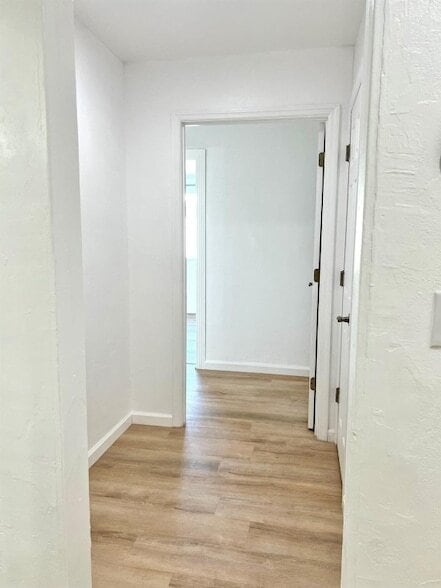 Building Photo - 801 NE 36th St