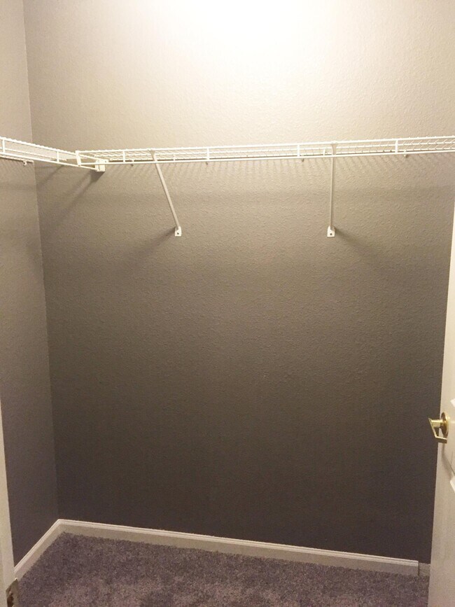 Building Photo - 16955 Toronto Ave SE