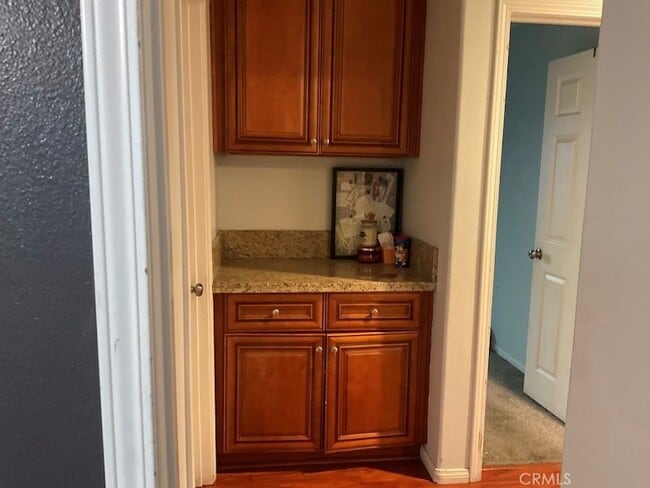 Building Photo - 11546 Hickory Ave