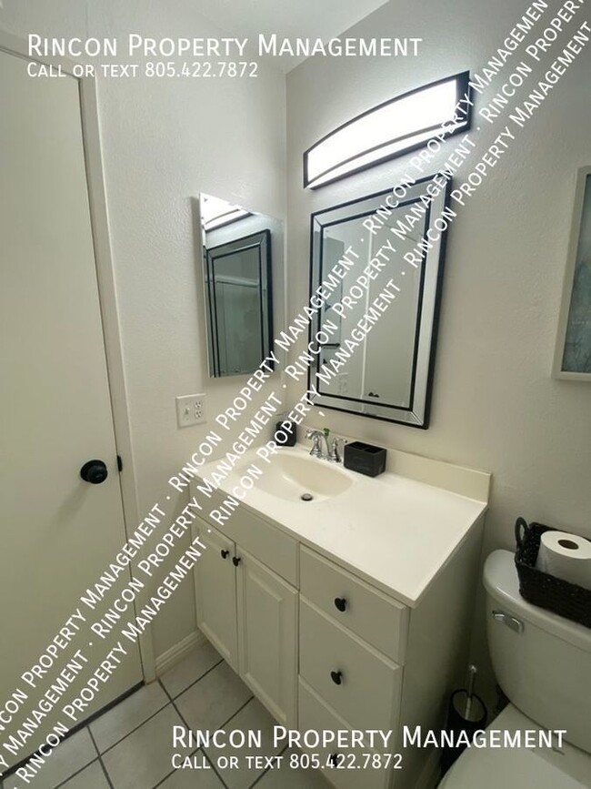 Building Photo - ONE BEDROOM RENTAL with Ensuite Bathroom a...