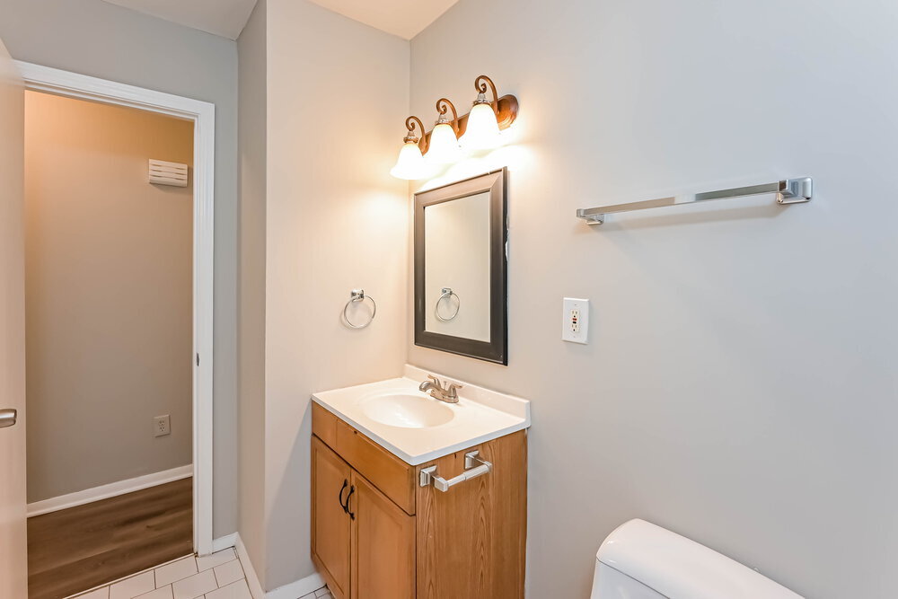 Building Photo - 3592 Riverchase Dr
