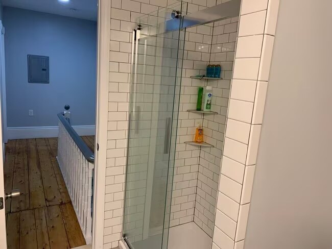 Building Photo - 153 Chestnut St