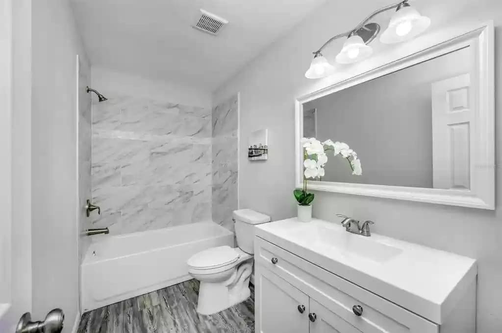 Building Photo - 3204 E Lambright St