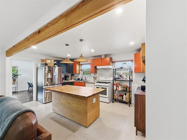 Building Photo - 2137 Lenamon Dr