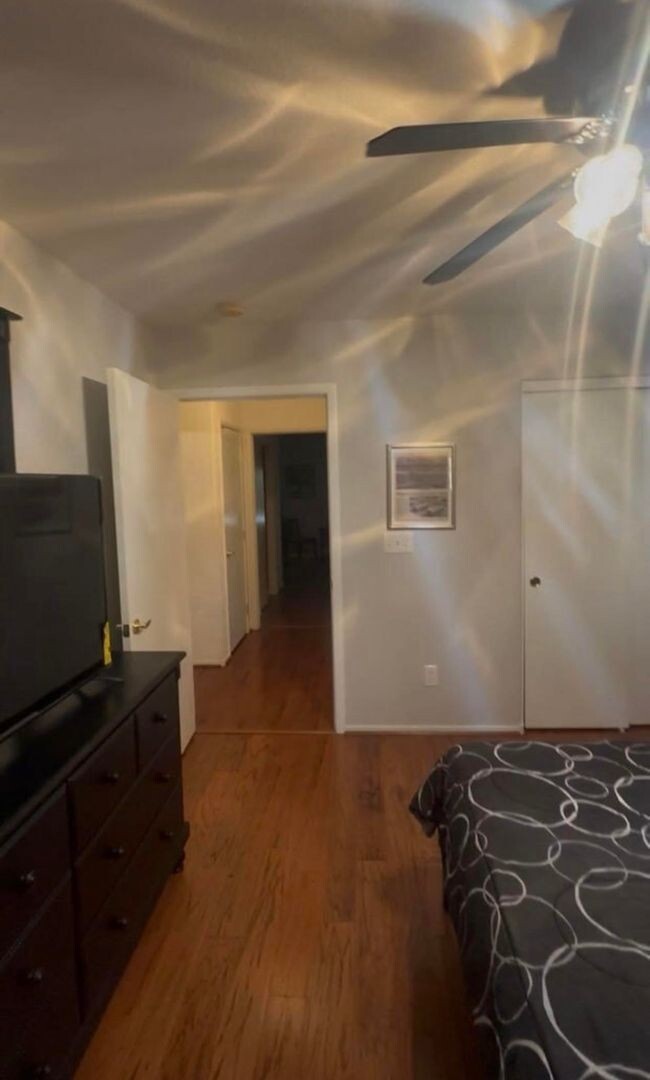 Building Photo - BEAUTIFUL 2 Bedroom 2 Bath Home