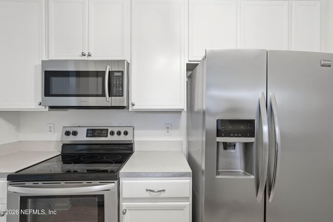 Building Photo - 7990 Baymeadows Cir E