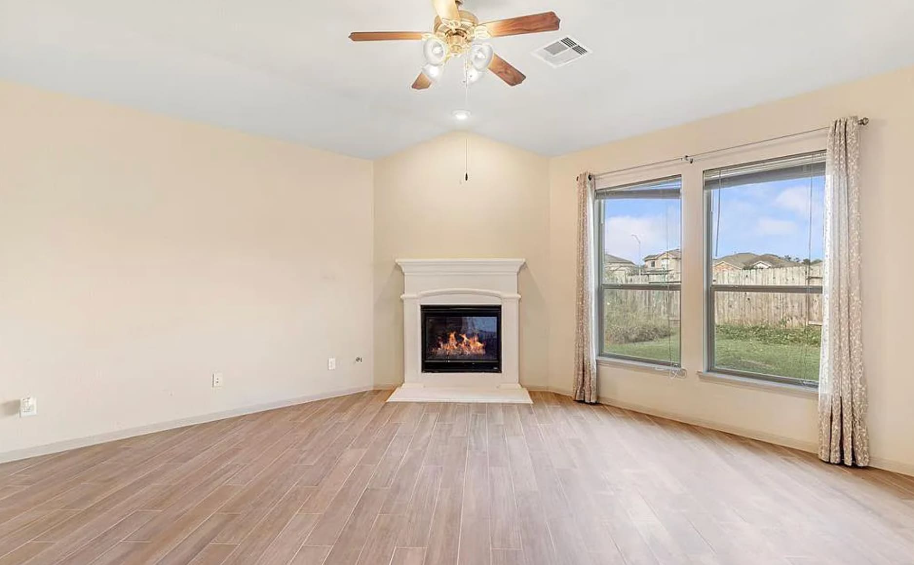 Living room - 22539 Stillwater Valley Ln