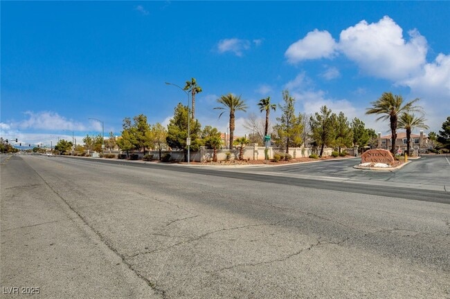 Building Photo - 10164 Tree Bark St