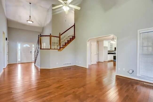 Building Photo - 74 Flanders Ct