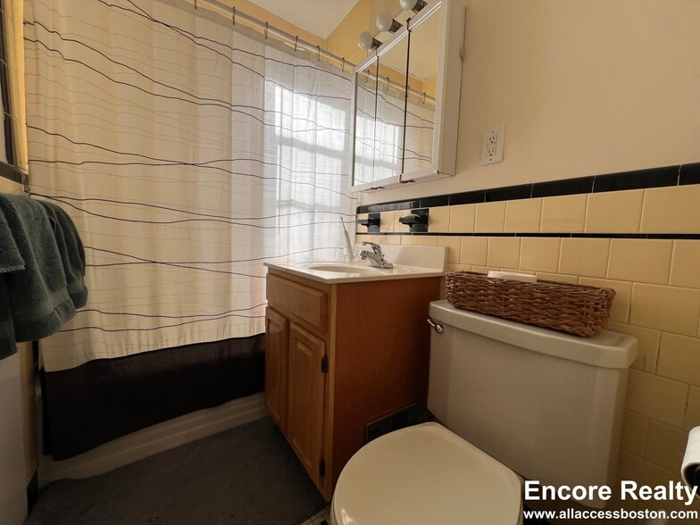 Building Photo - 111 Longwood Ave