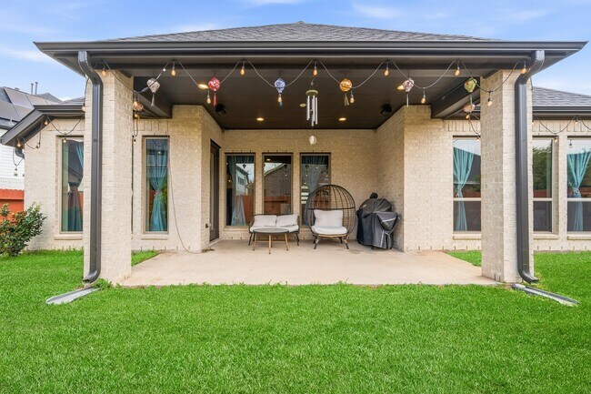 Building Photo - 2106 Stargrass Dr