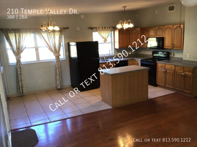 Building Photo - 210 Temple Valley Dr