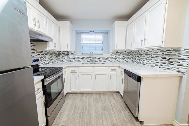 Building Photo - 8655 Northridge Loop