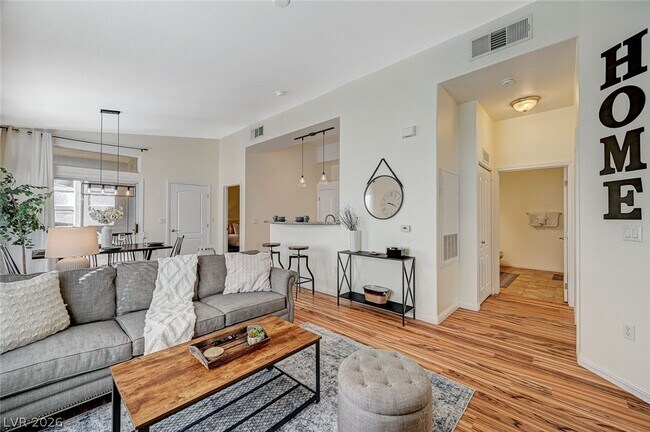 Building Photo - 3351 Indian Shadow St