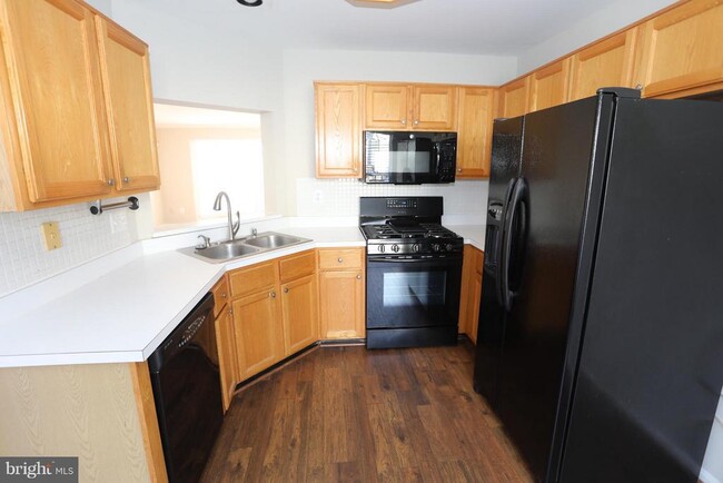 Building Photo - 214 Kirbys Landing Ct