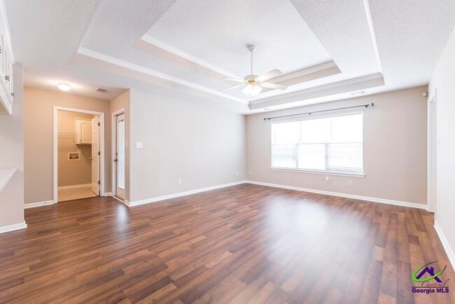 Building Photo - 462 Falkirk Dr