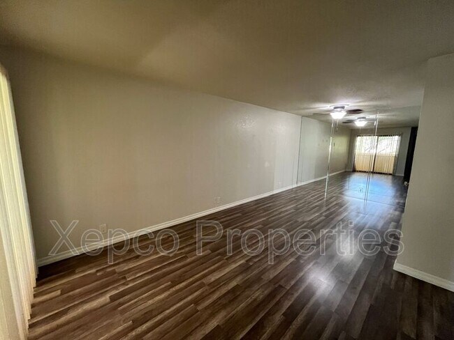 Building Photo - 2821 Los Felices Cir W