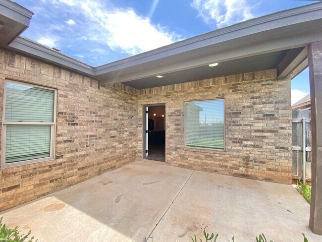 Building Photo - 1602 102nd