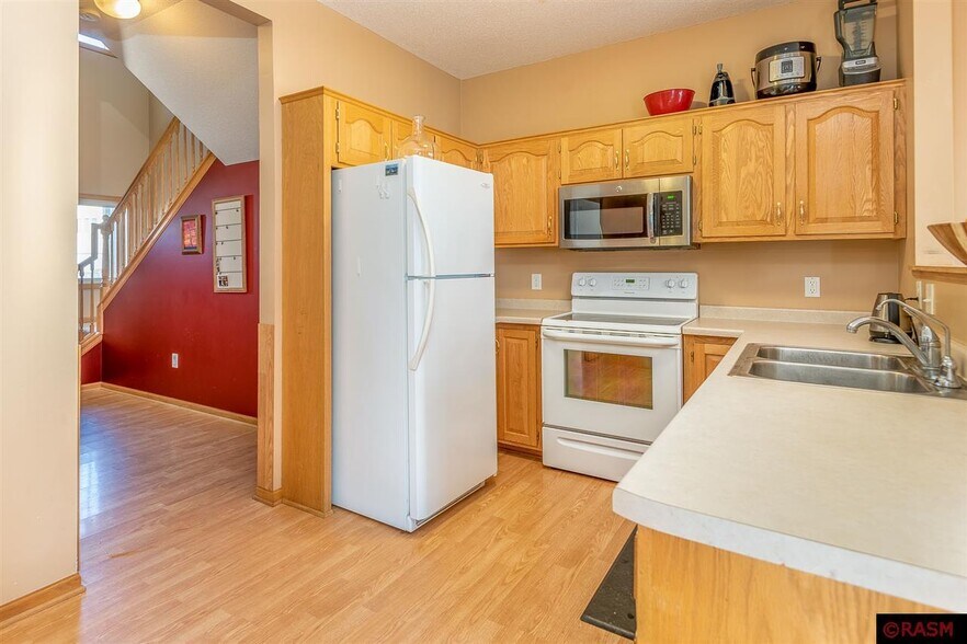 Building Photo - 2156 Willow Trail