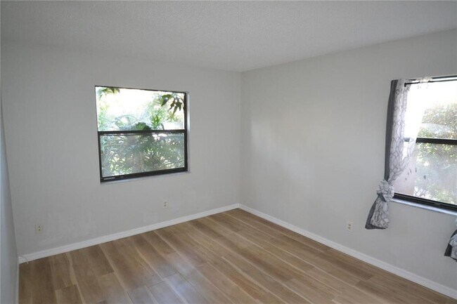 Building Photo - 3399 Mermoor Dr