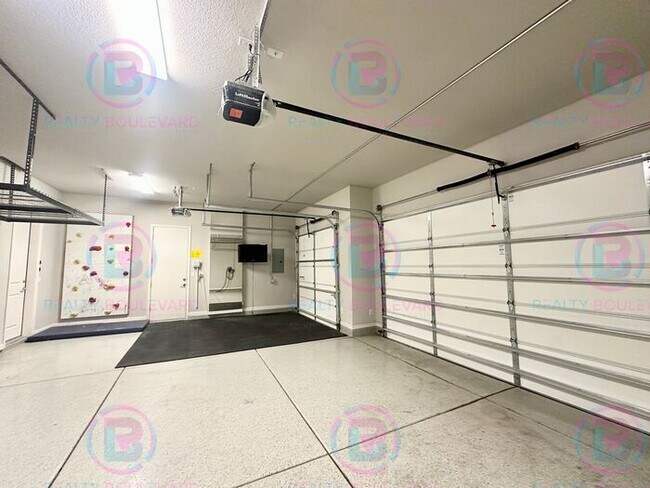 Building Photo - 5 Bedroom 3 Car Garage Home with Spa-Like Primary Suite & Resort-Style Backyard with Office, Loft...