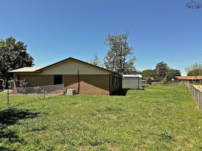 Building Photo - 4610 N Eden Hills Cir